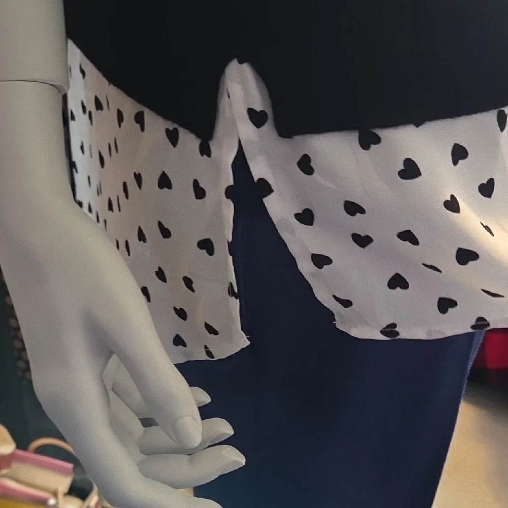 Adrianna Papell Black and White Heart Polka Dot Top w Button Back Collar - Picture 3 of 9